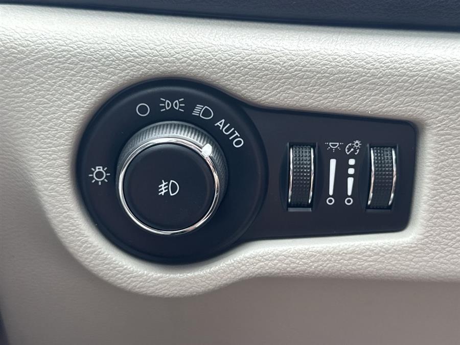 2020 Chrysler Pacifica Touring L, available for sale in Elida, Ohio | Josh's All Under Ten LLC. Elida, Ohio 2020 Chrysler Pacifica Touring L, available for sale in Elida, Ohio | Josh's All Under Ten LLC. Elida, Ohio