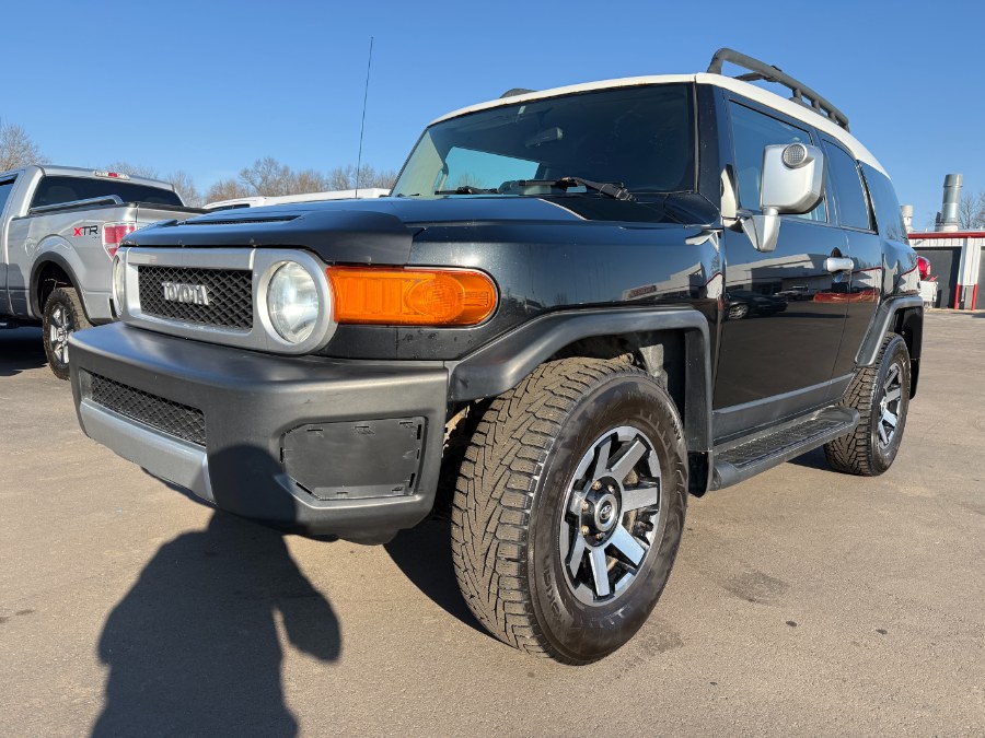 Used 2007 Toyota FJ Cruiser in Ortonville, Michigan | Marsh Auto Sales LLC. Ortonville, Michigan