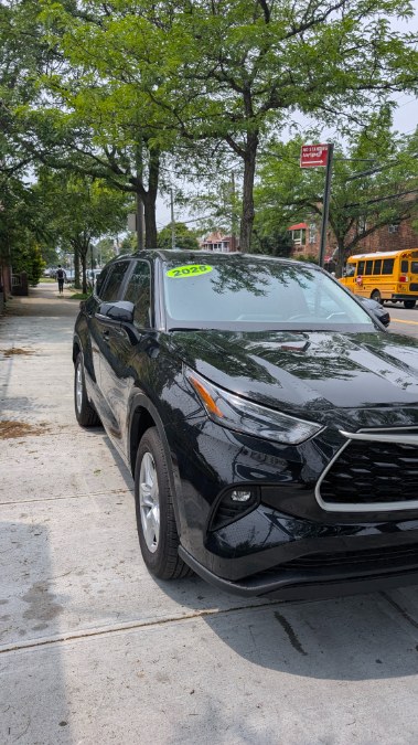 Used 2025 Toyota Highlander in BROOKLYN, New York | Deals on Wheels International Auto. BROOKLYN, New York