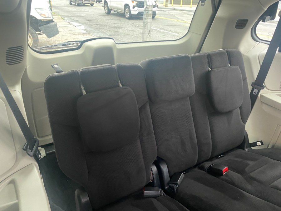 2014 Dodge Grand Caravan 4dr Wgn SXT, available for sale in Middle Village, New York | Middle Village Motors . Middle Village, New York 2014 Dodge Grand Caravan 4dr Wgn SXT, available for sale in Middle Village, New York | Middle Village Motors . Middle Village, New York