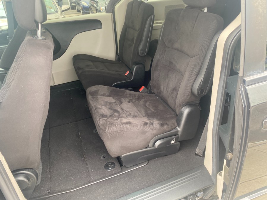 2014 Dodge Grand Caravan 4dr Wgn SXT, available for sale in Middle Village, New York | Middle Village Motors . Middle Village, New York 2014 Dodge Grand Caravan 4dr Wgn SXT, available for sale in Middle Village, New York | Middle Village Motors . Middle Village, New York