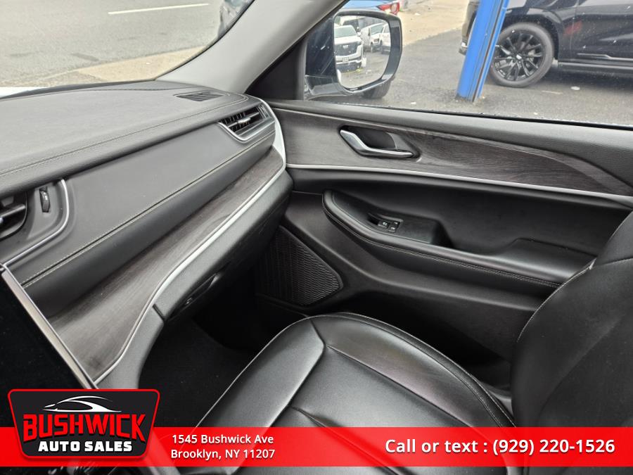 2023 Jeep Grand Cherokee L Limited 4x4, available for sale in Hempstead, New York | VIP Auto Credit Express. Hempstead, New York 2023 Jeep Grand Cherokee L Limited 4x4, available for sale in Hempstead, New York | VIP Auto Credit Express. Hempstead, New York