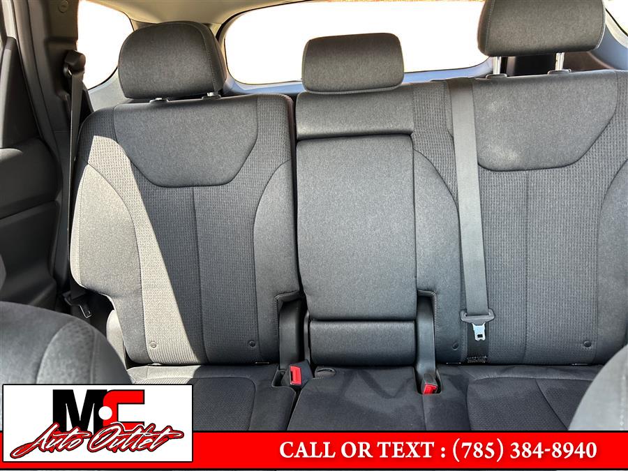 2023 Hyundai Santa Fe SEL AWD, available for sale in Colby, Kansas | M C Auto Outlet Inc. Colby, Kansas 2023 Hyundai Santa Fe SEL AWD, available for sale in Colby, Kansas | M C Auto Outlet Inc. Colby, Kansas