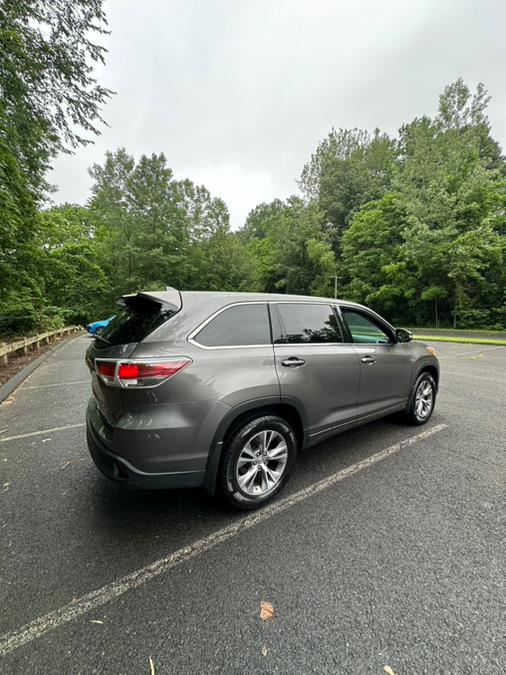 2014 Toyota Highlander 4dr Sdn CVT LE Plus (Natl), available for sale in New Britain, Connecticut | Supreme Automotive. New Britain, Connecticut 2014 Toyota Highlander 4dr Sdn CVT LE Plus (Natl), available for sale in New Britain, Connecticut | Supreme Automotive. New Britain, Connecticut