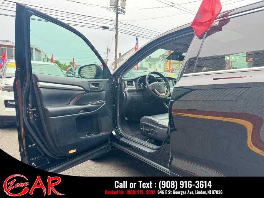 2019 Toyota Highlander XLE V6 AWD (Natl), available for sale in Linden, New Jersey | Car Zone. Linden, New Jersey 2019 Toyota Highlander XLE V6 AWD (Natl), available for sale in Linden, New Jersey | Car Zone. Linden, New Jersey