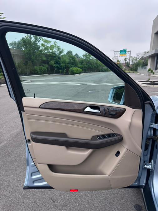 2014 Mercedes-Benz M-Class 4MATIC 4dr ML 350, available for sale in Garfield, New Jersey | Mikes Auto Sales LLC. Garfield, New Jersey 2014 Mercedes-Benz M-Class 4MATIC 4dr ML 350, available for sale in Garfield, New Jersey | Mikes Auto Sales LLC. Garfield, New Jersey