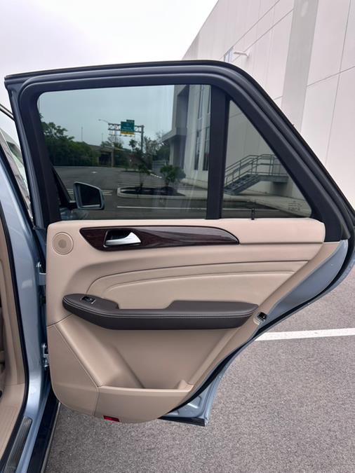 2014 Mercedes-Benz M-Class 4MATIC 4dr ML 350, available for sale in Garfield, New Jersey | Mikes Auto Sales LLC. Garfield, New Jersey 2014 Mercedes-Benz M-Class 4MATIC 4dr ML 350, available for sale in Garfield, New Jersey | Mikes Auto Sales LLC. Garfield, New Jersey