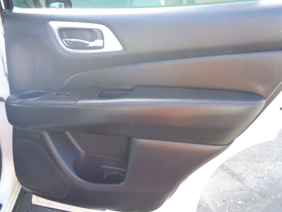 2015 Nissan Pathfinder 4WD 4dr S, available for sale in Valley Stream, New York | NY Auto Traders. Valley Stream, New York 2015 Nissan Pathfinder 4WD 4dr S, available for sale in Valley Stream, New York | NY Auto Traders. Valley Stream, New York
