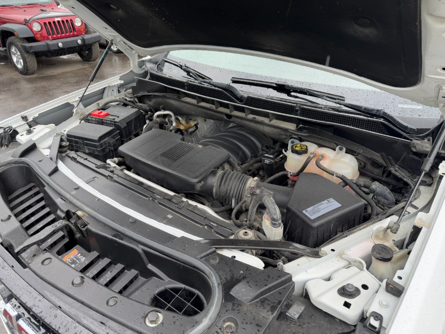2021 GMC Yukon 4WD 4dr SLE, available for sale in Ortonville, Michigan | Marsh Auto Sales LLC. Ortonville, Michigan 2021 GMC Yukon 4WD 4dr SLE, available for sale in Ortonville, Michigan | Marsh Auto Sales LLC. Ortonville, Michigan