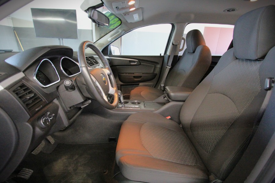 2012 Chevrolet Traverse FWD 4dr LT w/1LT, available for sale in Garden Grove, California | U Save Auto Auction. Garden Grove, California 2012 Chevrolet Traverse FWD 4dr LT w/1LT, available for sale in Garden Grove, California | U Save Auto Auction. Garden Grove, California