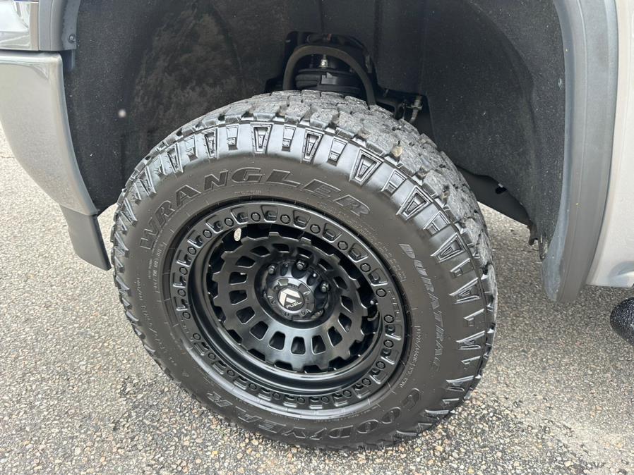 2017 GMC Sierra 1500 4WD Double Cab 143.5" SLT, available for sale in South Windsor, Connecticut | Mike And Tony Auto Sales, Inc. South Windsor, Connecticut 2017 GMC Sierra 1500 4WD Double Cab 143.5" SLT, available for sale in South Windsor, Connecticut | Mike And Tony Auto Sales, Inc. South Windsor, Connecticut