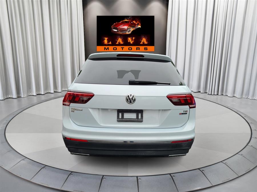 2018 Volkswagen Tiguan 2.0T SEL 4MOTION, available for sale in Canton, Connecticut | Lava Motors. Canton, Connecticut 2018 Volkswagen Tiguan 2.0T SEL 4MOTION, available for sale in Canton, Connecticut | Lava Motors. Canton, Connecticut