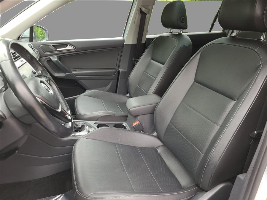 2018 Volkswagen Tiguan 2.0T SEL 4MOTION, available for sale in Canton, Connecticut | Lava Motors. Canton, Connecticut 2018 Volkswagen Tiguan 2.0T SEL 4MOTION, available for sale in Canton, Connecticut | Lava Motors. Canton, Connecticut