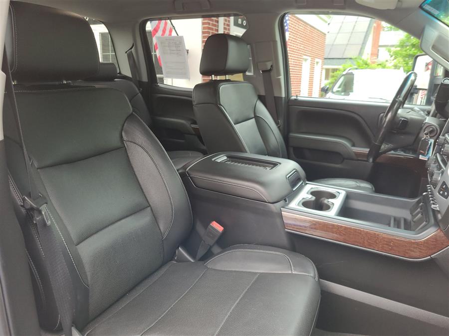 2018 GMC Sierra 2500HD 4WD Crew Cab 153.7" SLT, available for sale in Canton, Connecticut | Lava Motors. Canton, Connecticut 2018 GMC Sierra 2500HD 4WD Crew Cab 153.7" SLT, available for sale in Canton, Connecticut | Lava Motors. Canton, Connecticut