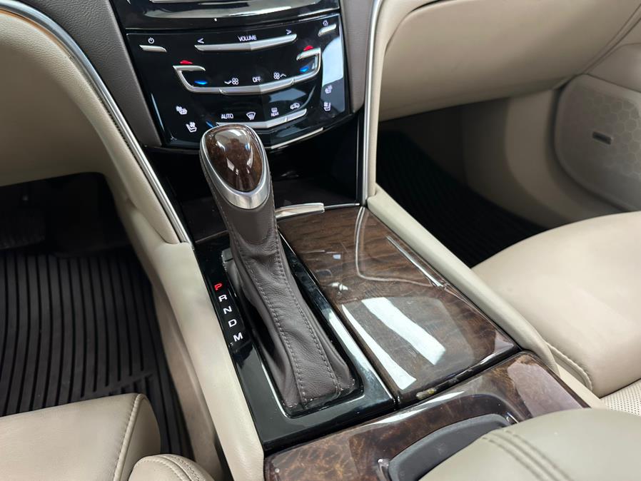 2014 Cadillac XTS 4dr Sdn Luxury FWD, available for sale in Elizabeth, New Jersey | M Auto Group. Elizabeth, New Jersey 2014 Cadillac XTS 4dr Sdn Luxury FWD, available for sale in Elizabeth, New Jersey | M Auto Group. Elizabeth, New Jersey
