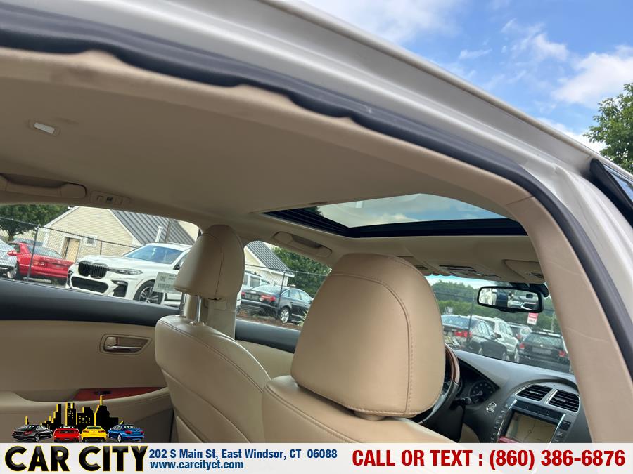 2010 Lexus ES 350 4dr Sdn, available for sale in East Windsor, Connecticut | Car City LLC. East Windsor, Connecticut 2010 Lexus ES 350 4dr Sdn, available for sale in East Windsor, Connecticut | Car City LLC. East Windsor, Connecticut