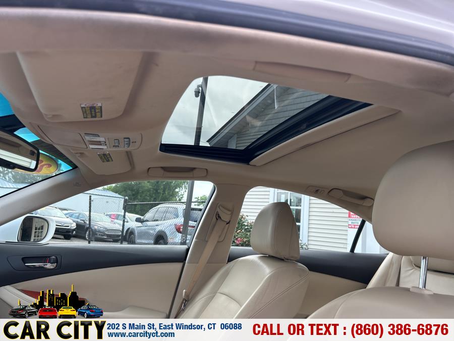 2010 Lexus ES 350 4dr Sdn, available for sale in East Windsor, Connecticut | Car City LLC. East Windsor, Connecticut 2010 Lexus ES 350 4dr Sdn, available for sale in East Windsor, Connecticut | Car City LLC. East Windsor, Connecticut