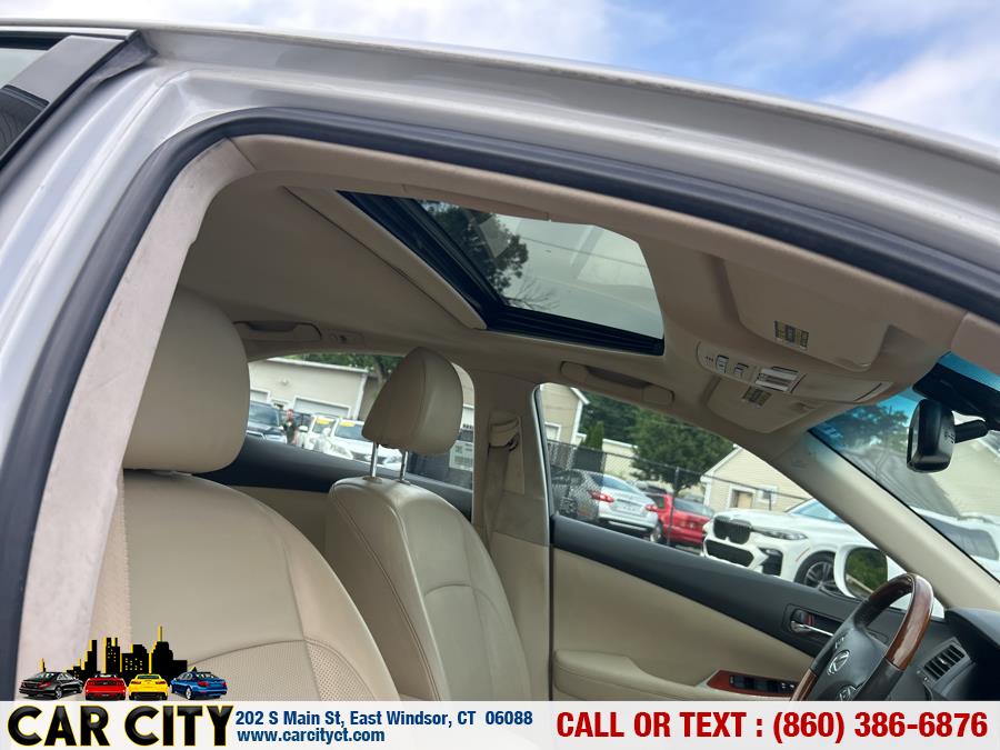 2010 Lexus ES 350 4dr Sdn, available for sale in East Windsor, Connecticut | Car City LLC. East Windsor, Connecticut 2010 Lexus ES 350 4dr Sdn, available for sale in East Windsor, Connecticut | Car City LLC. East Windsor, Connecticut