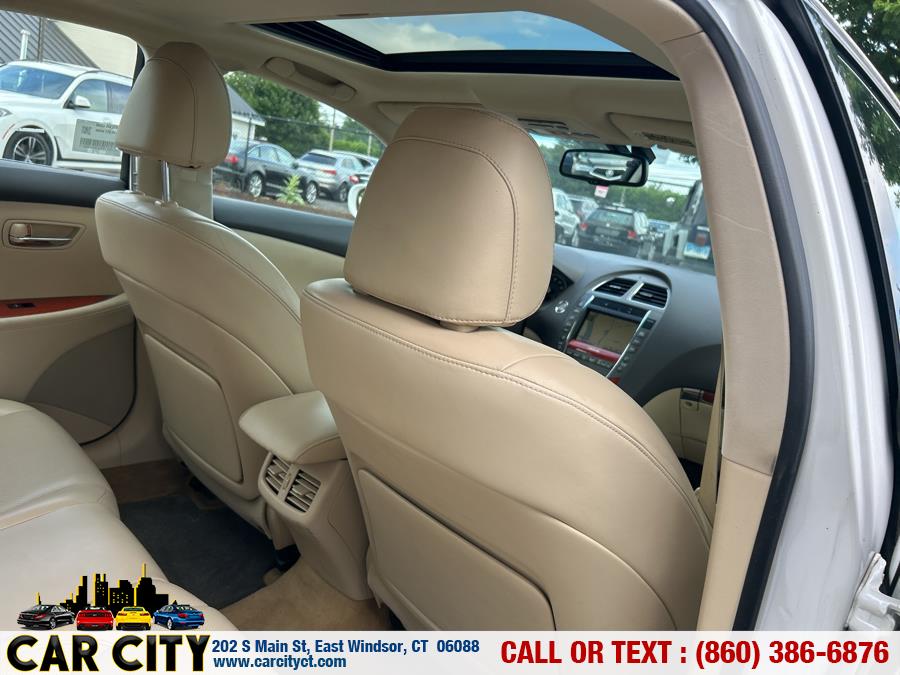 2010 Lexus ES 350 4dr Sdn, available for sale in East Windsor, Connecticut | Car City LLC. East Windsor, Connecticut 2010 Lexus ES 350 4dr Sdn, available for sale in East Windsor, Connecticut | Car City LLC. East Windsor, Connecticut