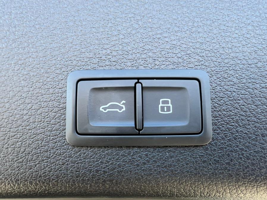 2021 Audi e-tron Premium Plus quattro, available for sale in Daly City, California | Green Light Auto Wholesale. Daly City, California 2021 Audi e-tron Premium Plus quattro, available for sale in Daly City, California | Green Light Auto Wholesale. Daly City, California