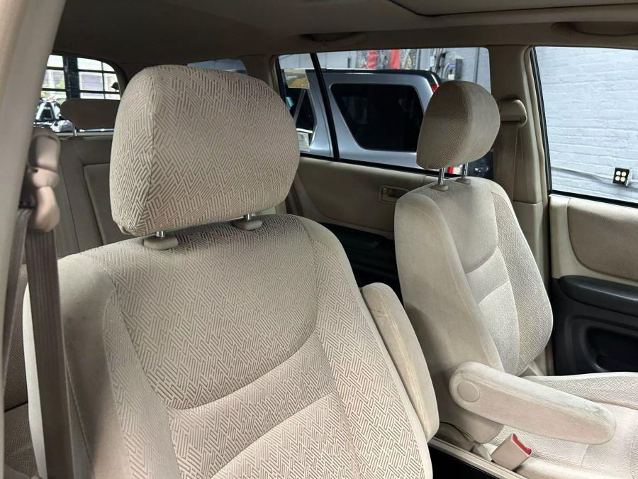 2002 Toyota Highlander Sport Utility 4D, available for sale in Garfield, New Jersey | Urban Motors Collection. Garfield, New Jersey 2002 Toyota Highlander Sport Utility 4D, available for sale in Garfield, New Jersey | Urban Motors Collection. Garfield, New Jersey