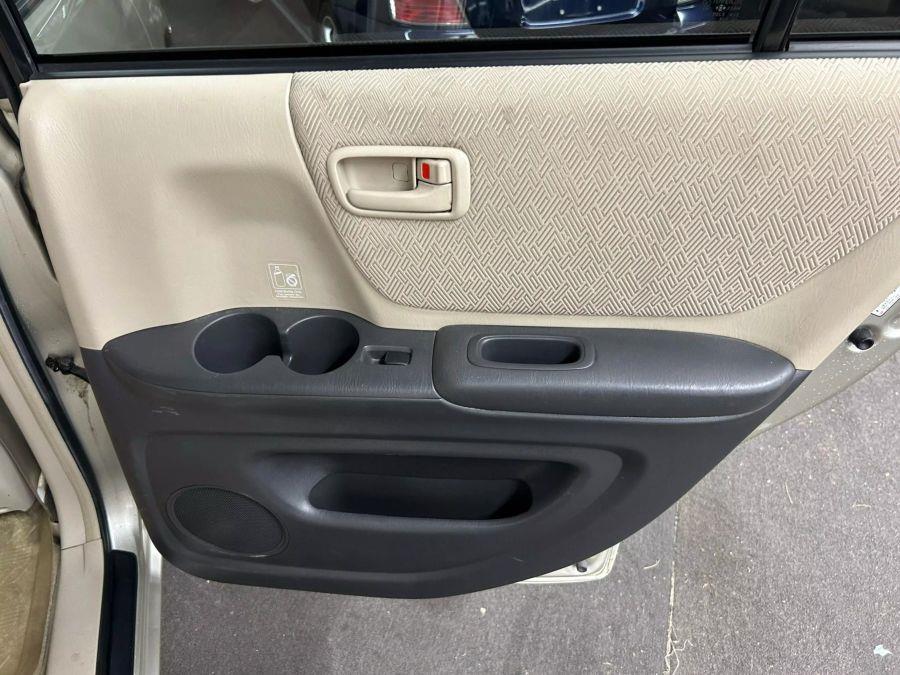 2002 Toyota Highlander Sport Utility 4D, available for sale in Garfield, New Jersey | Urban Motors Collection. Garfield, New Jersey 2002 Toyota Highlander Sport Utility 4D, available for sale in Garfield, New Jersey | Urban Motors Collection. Garfield, New Jersey