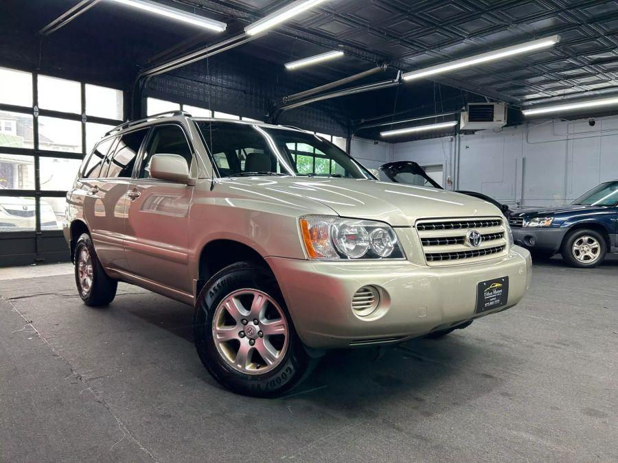 2002 Toyota Highlander Sport Utility 4D, available for sale in Garfield, New Jersey | Urban Motors Collection. Garfield, New Jersey 2002 Toyota Highlander Sport Utility 4D, available for sale in Garfield, New Jersey | Urban Motors Collection. Garfield, New Jersey