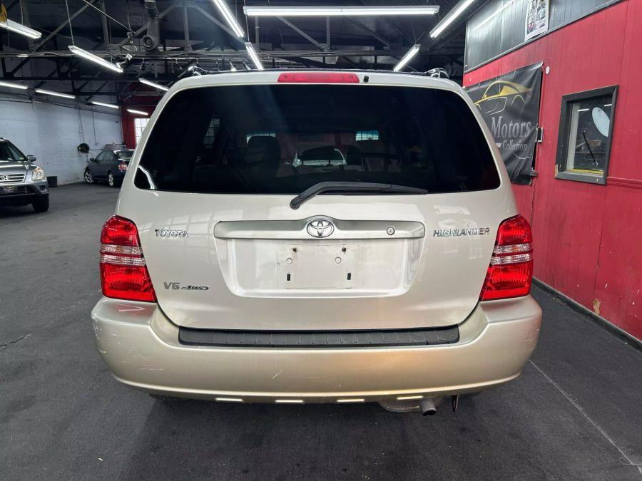 2002 Toyota Highlander Sport Utility 4D, available for sale in Garfield, New Jersey | Urban Motors Collection. Garfield, New Jersey 2002 Toyota Highlander Sport Utility 4D, available for sale in Garfield, New Jersey | Urban Motors Collection. Garfield, New Jersey