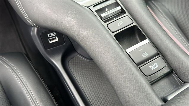 2023 Honda Hr-v EX-L, available for sale in Avon, Connecticut | Sullivan Automotive Group. Avon, Connecticut 2023 Honda Hr-v EX-L, available for sale in Avon, Connecticut | Sullivan Automotive Group. Avon, Connecticut