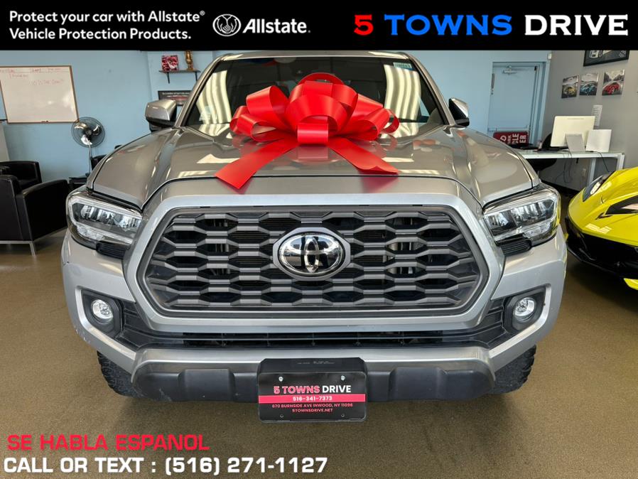 Used 2022 Toyota Tacoma 4WD in Inwood, New York | 5 Towns Drive. Inwood, New York