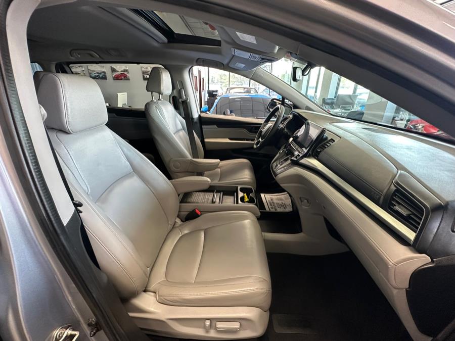 2019 Honda Odyssey EX-L Auto, available for sale in Inwood, New York | 5 Towns Drive. Inwood, New York 2019 Honda Odyssey EX-L Auto, available for sale in Inwood, New York | 5 Towns Drive. Inwood, New York