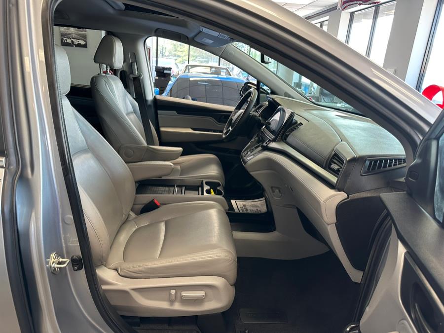 2019 Honda Odyssey EX-L Auto, available for sale in Inwood, New York | 5 Towns Drive. Inwood, New York 2019 Honda Odyssey EX-L Auto, available for sale in Inwood, New York | 5 Towns Drive. Inwood, New York