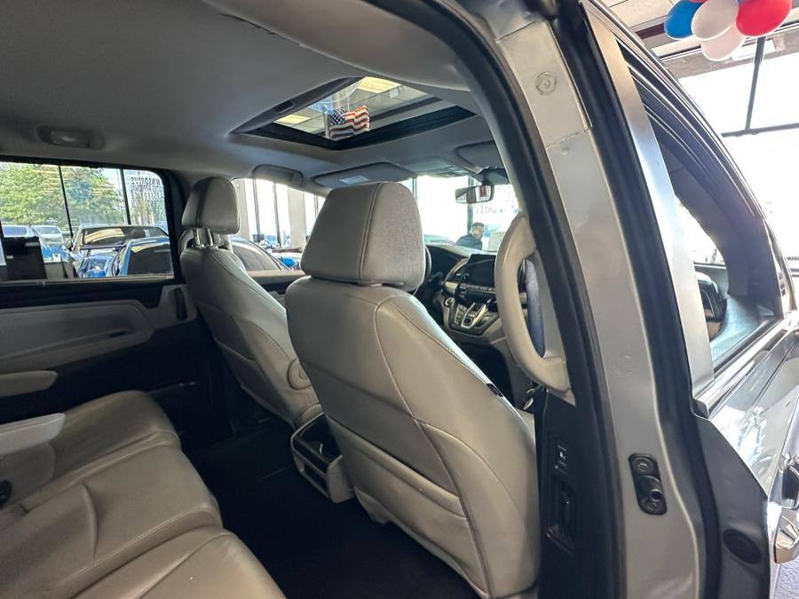 2019 Honda Odyssey EX-L Auto, available for sale in Inwood, New York | 5 Towns Drive. Inwood, New York 2019 Honda Odyssey EX-L Auto, available for sale in Inwood, New York | 5 Towns Drive. Inwood, New York