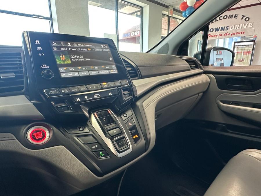 2019 Honda Odyssey EX-L Auto, available for sale in Inwood, New York | 5 Towns Drive. Inwood, New York 2019 Honda Odyssey EX-L Auto, available for sale in Inwood, New York | 5 Towns Drive. Inwood, New York