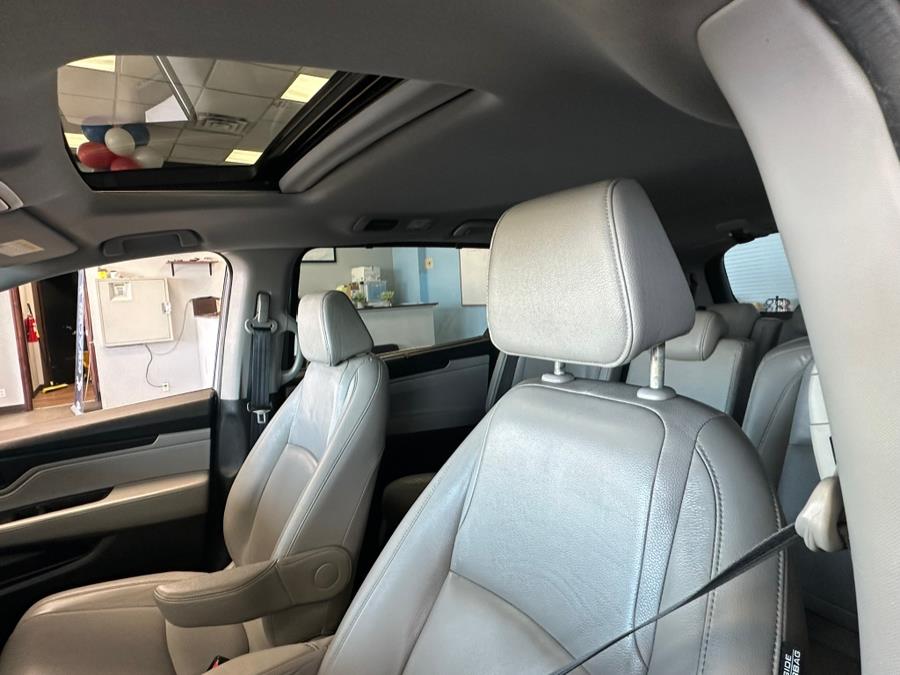2019 Honda Odyssey EX-L Auto, available for sale in Inwood, New York | 5 Towns Drive. Inwood, New York 2019 Honda Odyssey EX-L Auto, available for sale in Inwood, New York | 5 Towns Drive. Inwood, New York