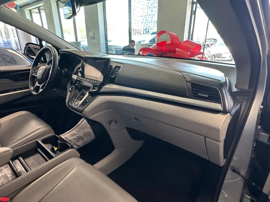 2019 Honda Odyssey EX-L Auto, available for sale in Inwood, New York | 5 Towns Drive. Inwood, New York 2019 Honda Odyssey EX-L Auto, available for sale in Inwood, New York | 5 Towns Drive. Inwood, New York