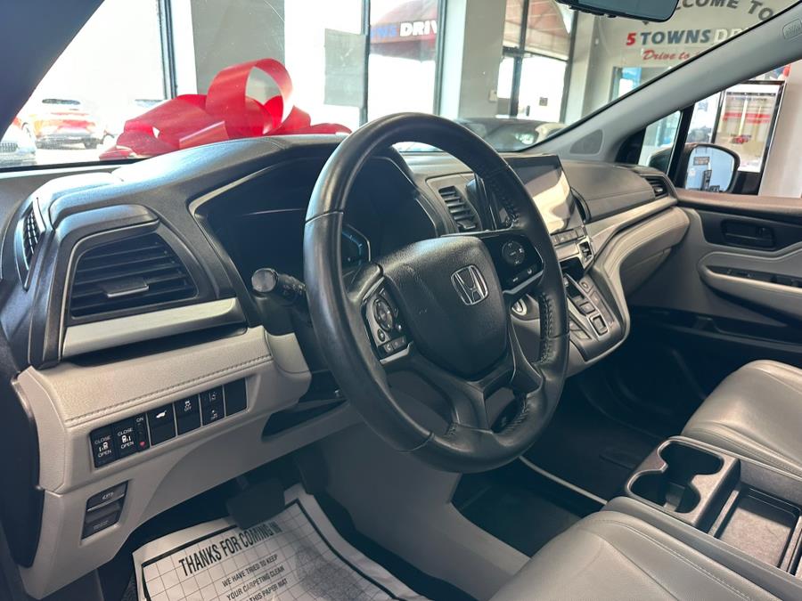 2019 Honda Odyssey EX-L Auto, available for sale in Inwood, New York | 5 Towns Drive. Inwood, New York 2019 Honda Odyssey EX-L Auto, available for sale in Inwood, New York | 5 Towns Drive. Inwood, New York