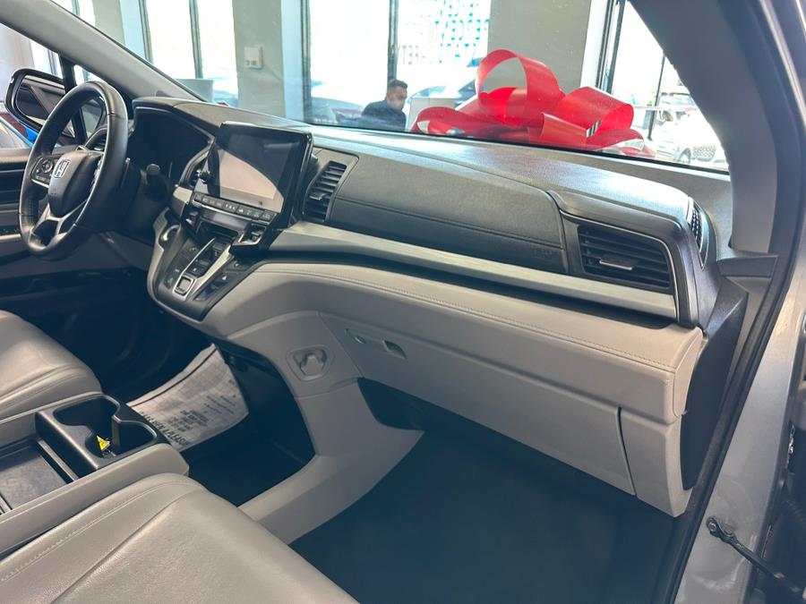 2019 Honda Odyssey EX-L Auto, available for sale in Inwood, New York | 5 Towns Drive. Inwood, New York 2019 Honda Odyssey EX-L Auto, available for sale in Inwood, New York | 5 Towns Drive. Inwood, New York