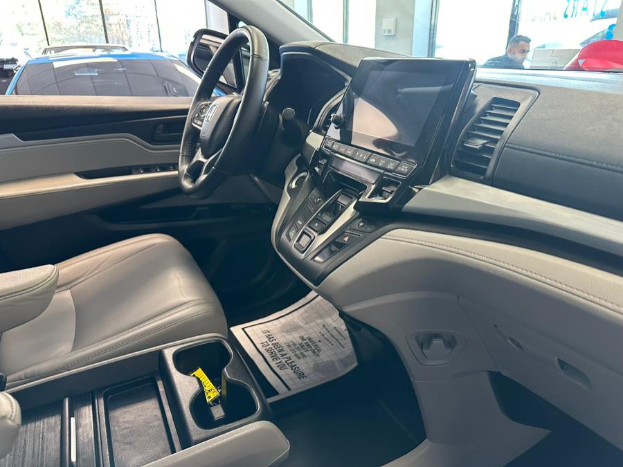 2019 Honda Odyssey EX-L Auto, available for sale in Inwood, New York | 5 Towns Drive. Inwood, New York 2019 Honda Odyssey EX-L Auto, available for sale in Inwood, New York | 5 Towns Drive. Inwood, New York
