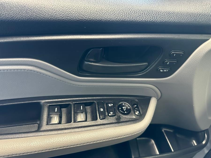 2019 Honda Odyssey EX-L Auto, available for sale in Inwood, New York | 5 Towns Drive. Inwood, New York 2019 Honda Odyssey EX-L Auto, available for sale in Inwood, New York | 5 Towns Drive. Inwood, New York
