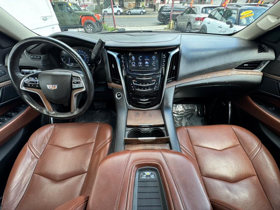 2019 Cadillac Escalade 4WD 4dr Luxury, available for sale in Newark, New Jersey | Champion Auto Sales. Newark, New Jersey 2019 Cadillac Escalade 4WD 4dr Luxury, available for sale in Newark, New Jersey | Champion Auto Sales. Newark, New Jersey