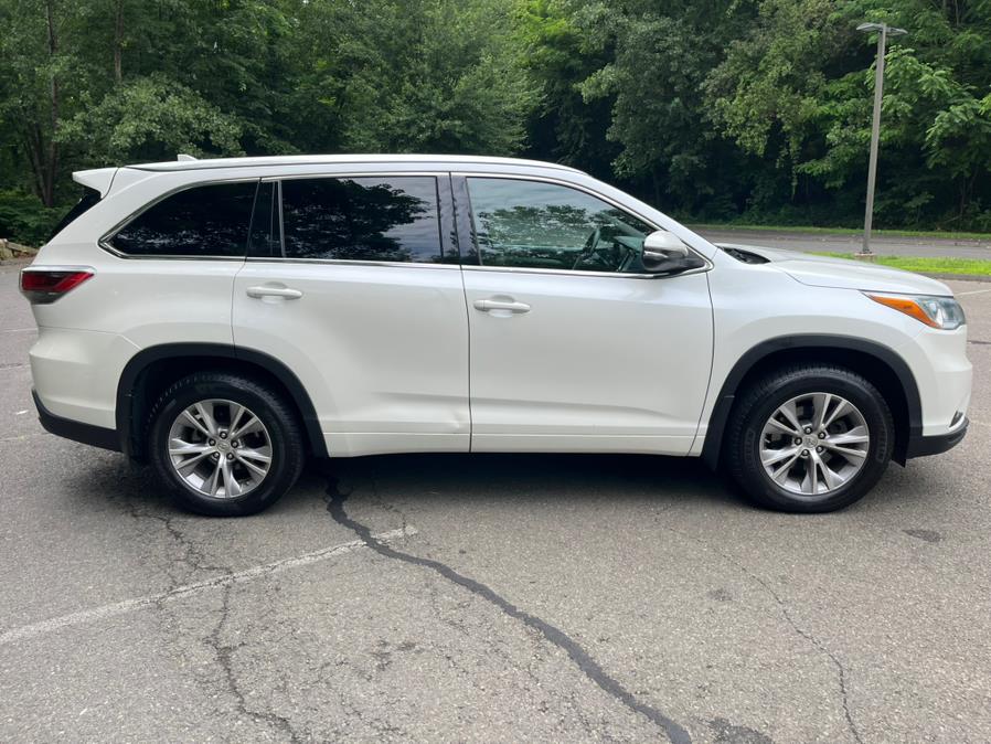 2015 Toyota Highlander AWD 4dr V6 XLE (Natl), available for sale in New Britain, Connecticut | Supreme Automotive. New Britain, Connecticut 2015 Toyota Highlander AWD 4dr V6 XLE (Natl), available for sale in New Britain, Connecticut | Supreme Automotive. New Britain, Connecticut