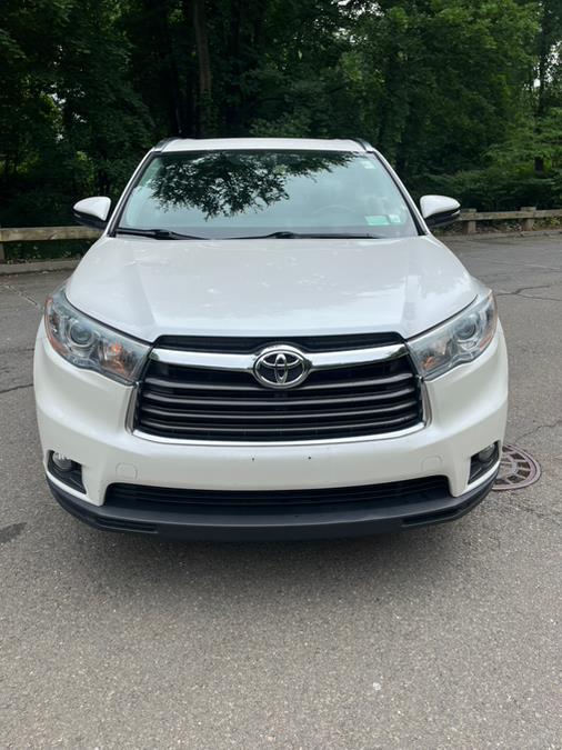 2015 Toyota Highlander AWD 4dr V6 XLE (Natl), available for sale in New Britain, Connecticut | Supreme Automotive. New Britain, Connecticut 2015 Toyota Highlander AWD 4dr V6 XLE (Natl), available for sale in New Britain, Connecticut | Supreme Automotive. New Britain, Connecticut
