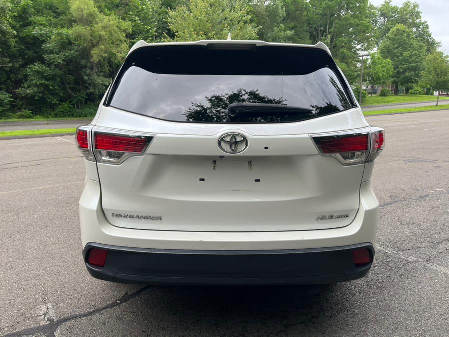 2015 Toyota Highlander AWD 4dr V6 XLE (Natl), available for sale in New Britain, Connecticut | Supreme Automotive. New Britain, Connecticut 2015 Toyota Highlander AWD 4dr V6 XLE (Natl), available for sale in New Britain, Connecticut | Supreme Automotive. New Britain, Connecticut