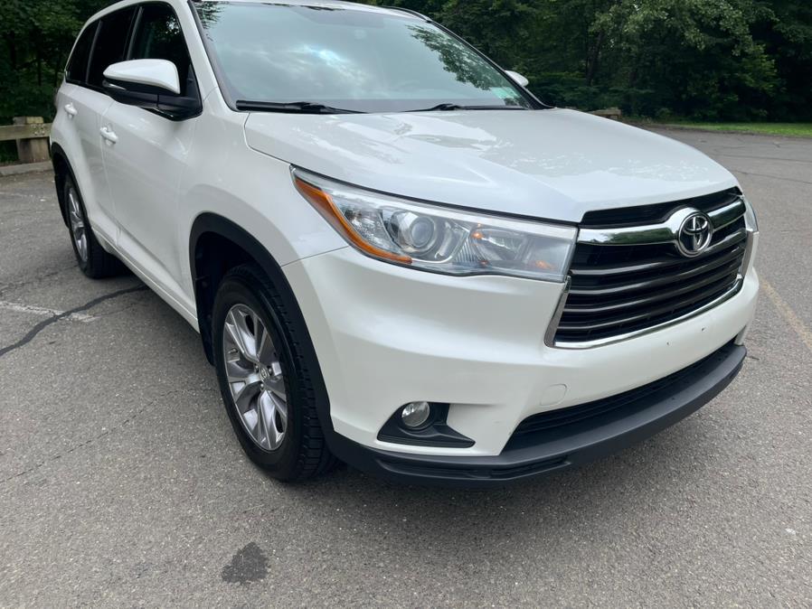 2015 Toyota Highlander AWD 4dr V6 XLE (Natl), available for sale in New Britain, Connecticut | Supreme Automotive. New Britain, Connecticut 2015 Toyota Highlander AWD 4dr V6 XLE (Natl), available for sale in New Britain, Connecticut | Supreme Automotive. New Britain, Connecticut