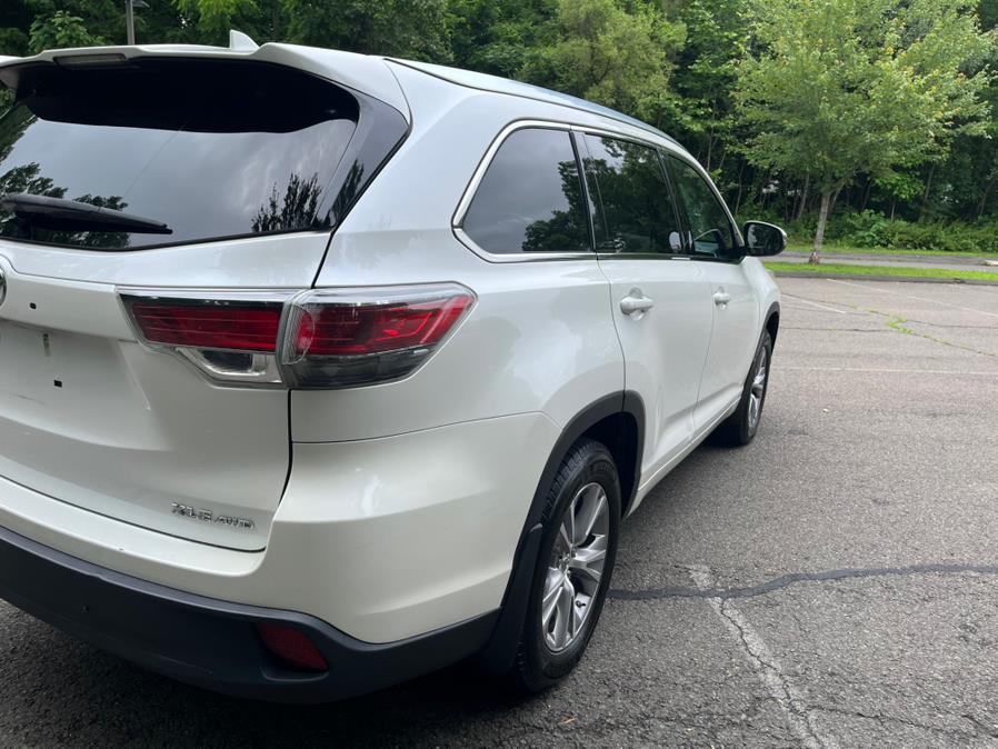2015 Toyota Highlander AWD 4dr V6 XLE (Natl), available for sale in New Britain, Connecticut | Supreme Automotive. New Britain, Connecticut 2015 Toyota Highlander AWD 4dr V6 XLE (Natl), available for sale in New Britain, Connecticut | Supreme Automotive. New Britain, Connecticut