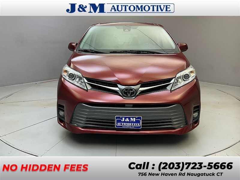 2018 Toyota Sienna XLE, available for sale in Naugatuck, Connecticut | J&M Automotive Sls&Svc LLC. Naugatuck, Connecticut 2018 Toyota Sienna XLE, available for sale in Naugatuck, Connecticut | J&M Automotive Sls&Svc LLC. Naugatuck, Connecticut