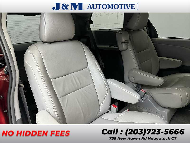 2018 Toyota Sienna XLE, available for sale in Naugatuck, Connecticut | J&M Automotive Sls&Svc LLC. Naugatuck, Connecticut 2018 Toyota Sienna XLE, available for sale in Naugatuck, Connecticut | J&M Automotive Sls&Svc LLC. Naugatuck, Connecticut
