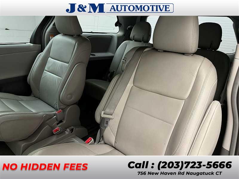 2018 Toyota Sienna XLE, available for sale in Naugatuck, Connecticut | J&M Automotive Sls&Svc LLC. Naugatuck, Connecticut 2018 Toyota Sienna XLE, available for sale in Naugatuck, Connecticut | J&M Automotive Sls&Svc LLC. Naugatuck, Connecticut