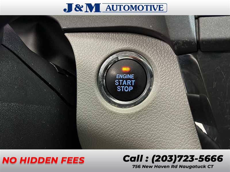 2018 Toyota Sienna XLE, available for sale in Naugatuck, Connecticut | J&M Automotive Sls&Svc LLC. Naugatuck, Connecticut 2018 Toyota Sienna XLE, available for sale in Naugatuck, Connecticut | J&M Automotive Sls&Svc LLC. Naugatuck, Connecticut
